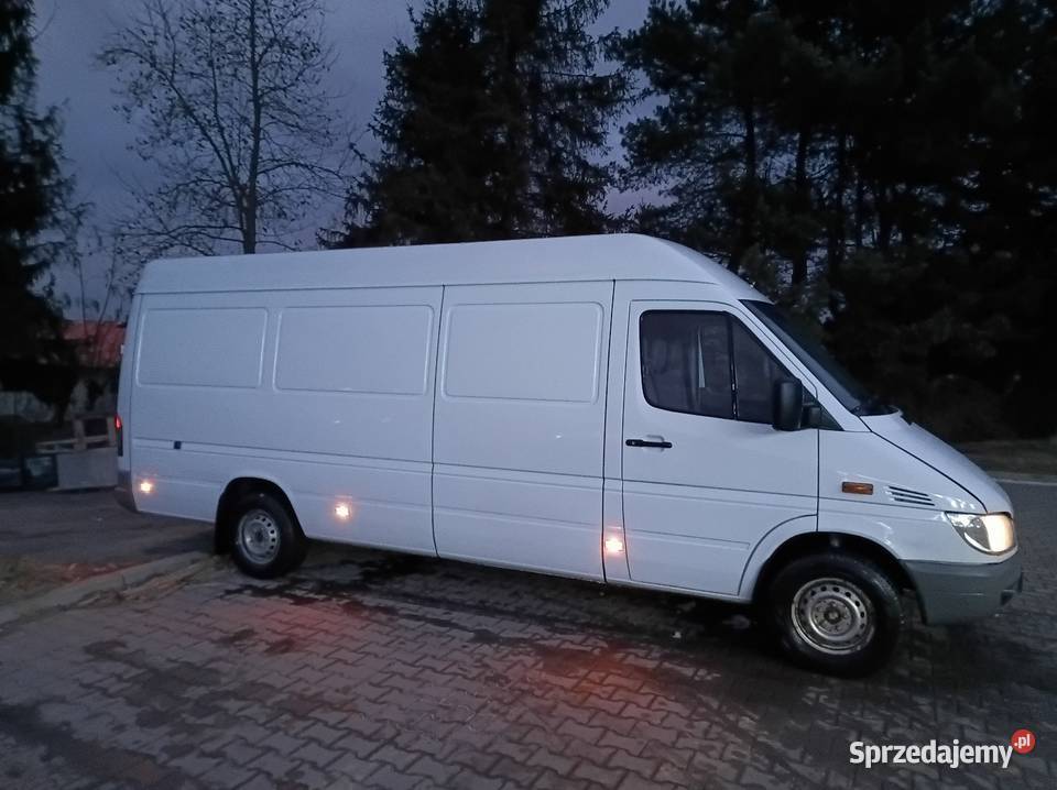 MercedesBenz Sprinter 311 CDI Rok produkcji 2002 Wieliczka