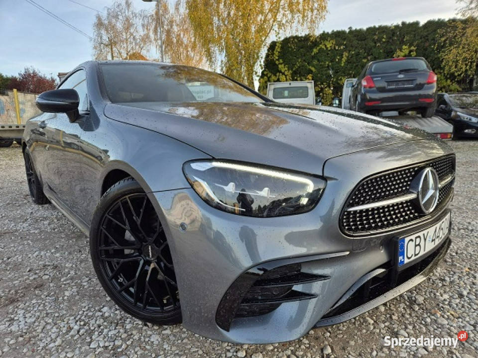 Mercedes E 200 35000 Super stan Panorama W213 światła LED