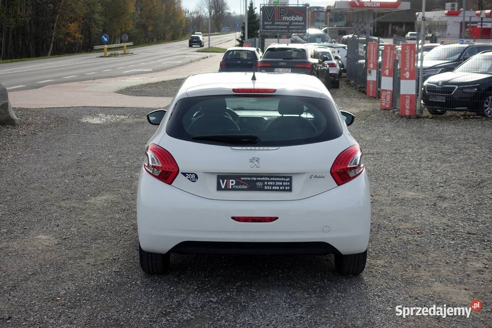 Peugeot 208 10VTi 68 Klima Niski przebieg Zero VAT marża sprzedam