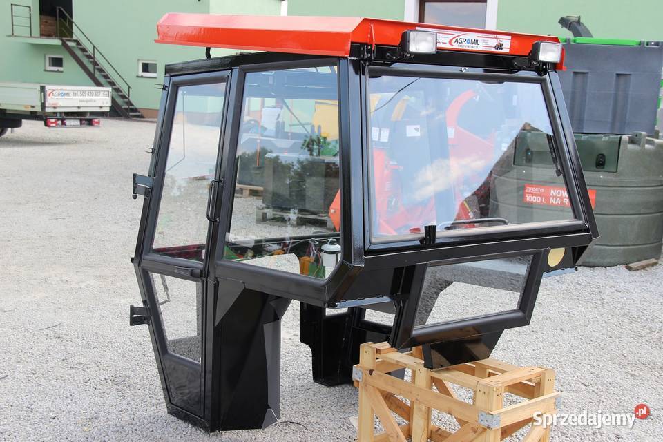 Kabina ursus bez błotników MF 255 KOJA SMOLNIKI Rogóźno