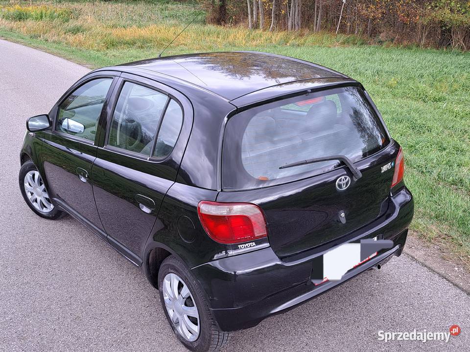 Sprzedam Toyota Yaris 10 benzyna 2000r Lift Rok produkcji 2000
