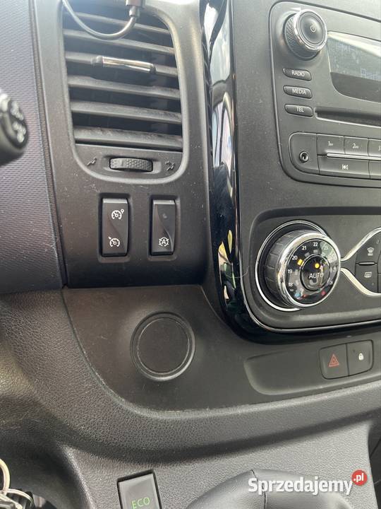Opel Vivaro Renault Trafic wielofunkcyjna kierownica Łódź