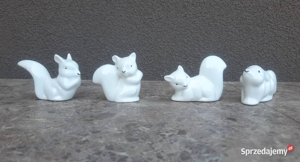 Wiewiórki małe figurki porcelana zestaw 4 Tczew