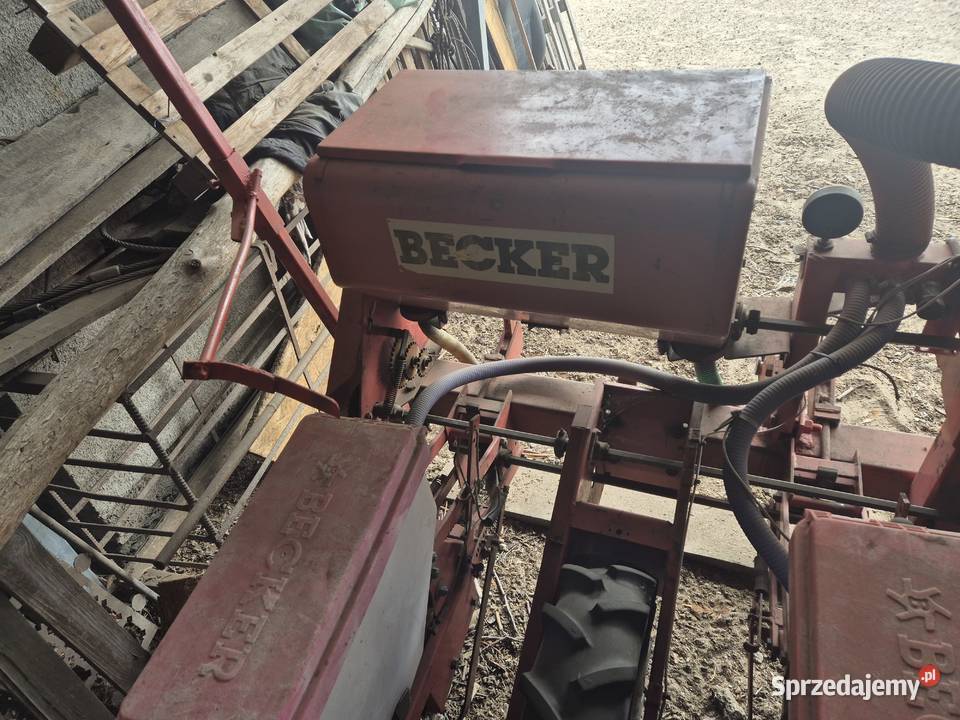 Siewnik do kukurydzy 4rzędowy Becker z Siewniki i sadzarki
