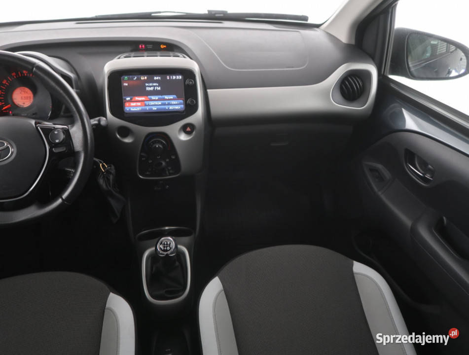 Toyota Aygo 10 VVTi radio dolnośląskie Bielany Wrocławskie