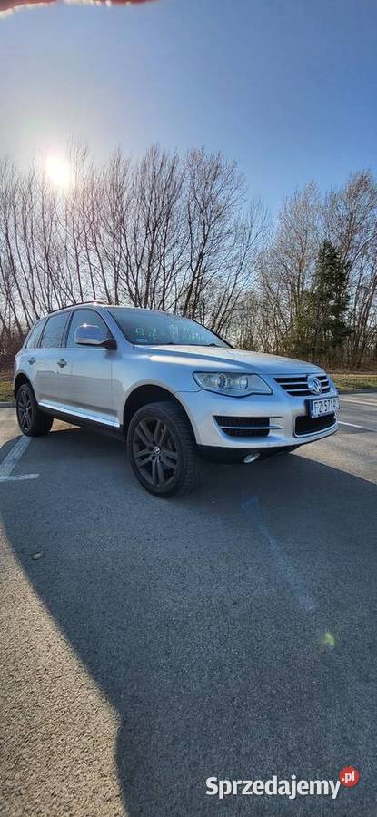 Mam na sprzedaż vw Touareg z niezawodnym srebrny Tarnobrzeg