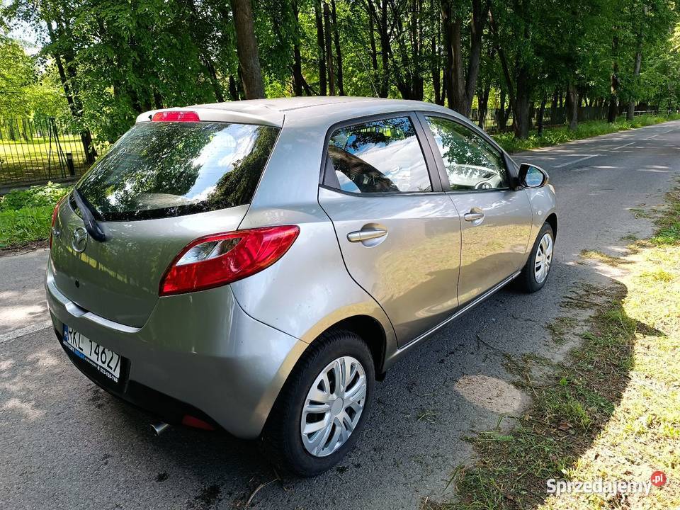Mazda 2 niski przebieg 1350cm3 Tarnobrzeg sprzedam