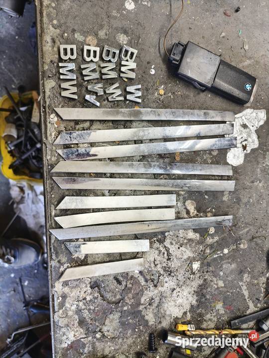 BMW emblematy listewki chrom dekor lampka Tarnów sprzedam