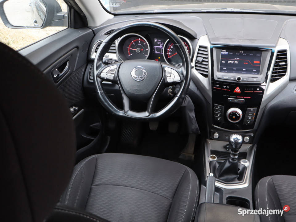 SsangYong Tivoli 16 eXDi czarny