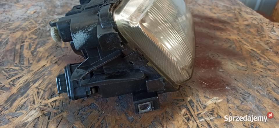 Lampa przód audi A3 8l prawa lubelskie Zamość