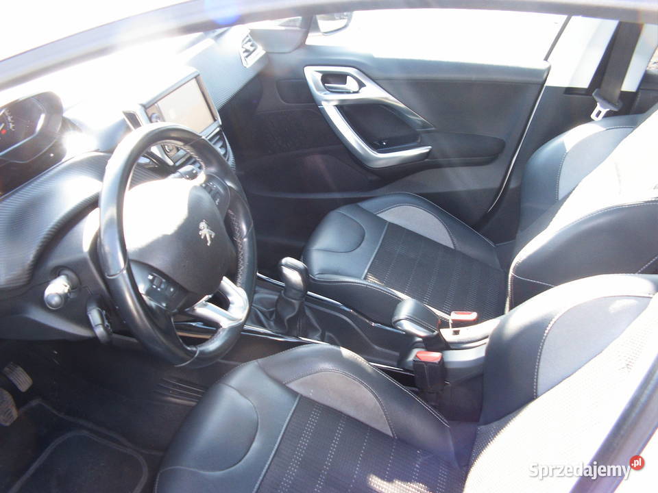 Peugeot 2008 12 etylina 2018 r autoalarm 2008 Września sprzedam