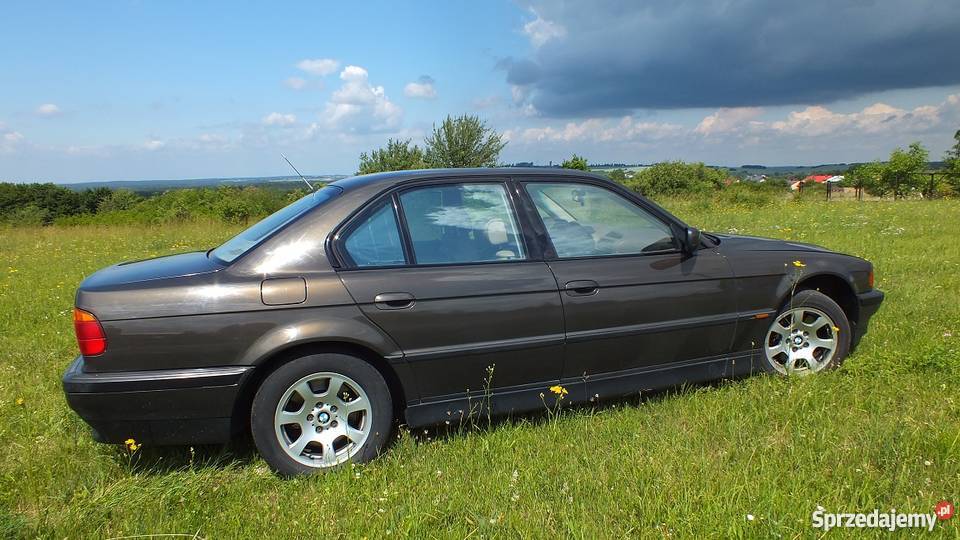 BMW 750i W12 326 LPG stan Zawiercie