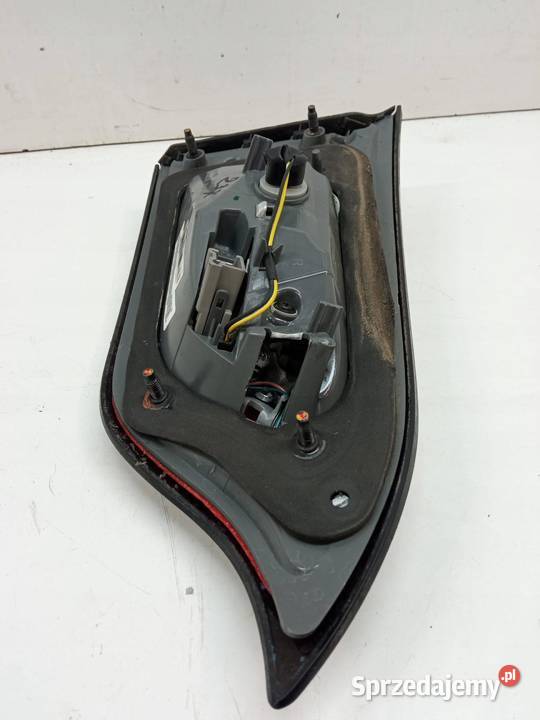 LAMPA TYŁ W KLAPĘ PRAWA 68102920AB Jeep Cherokee Rok produkcji 2014