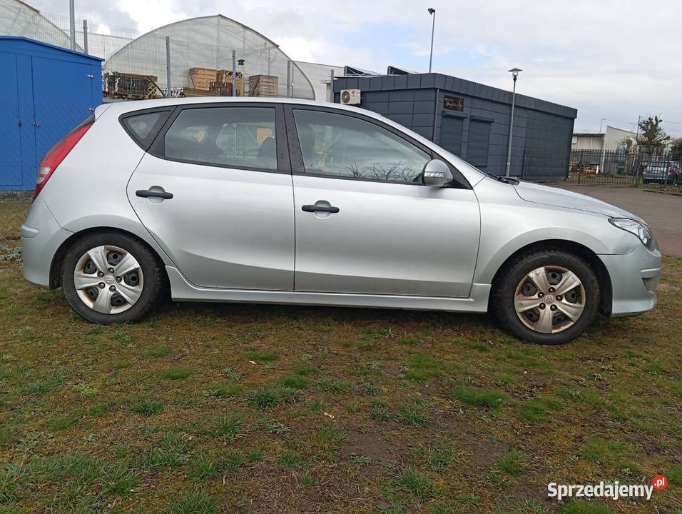Hyundai i30 14 na łańcuchu bogata wersja elektryczne szyby Oborniki