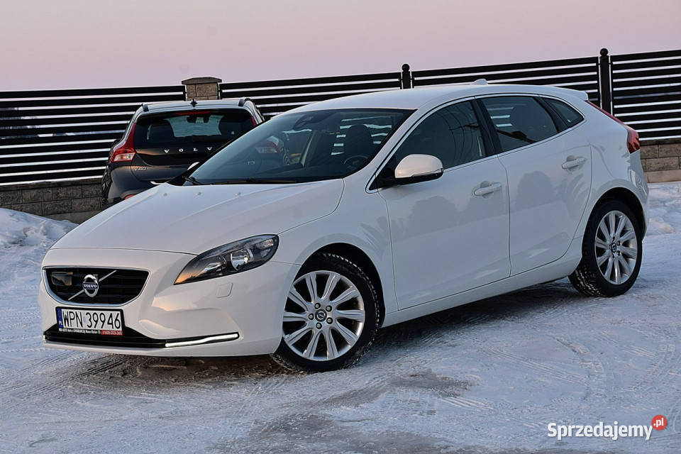 Volvo V40 16D2 116 Pół Skóra Led Navi Kamera czujnik martwego pola Nowe Kucice sprzedam