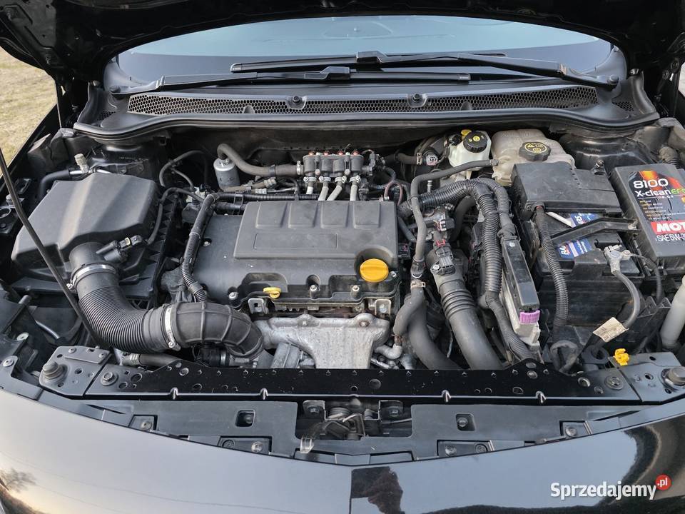 Opel Astra j 14 turbo LPG sedan 2017 r 4/5 Olkusz