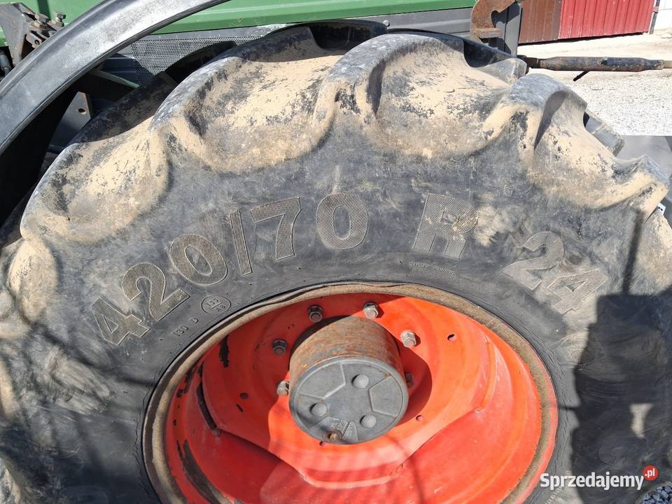 Opony Continental 42070R24 2 sztuki