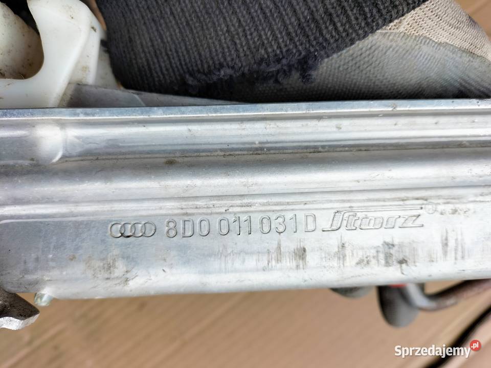 Lewarek podnośnik 8D0011031D Audi A4 B5 sprzedam