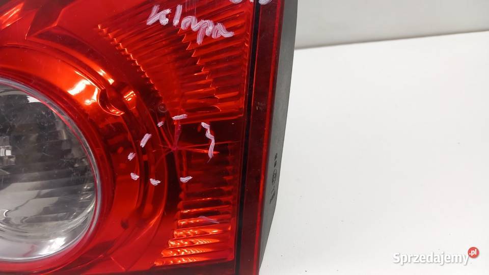 NISSAN QASHQAI J10 LAMPA TYŁ PRAWA W KLAPĘ wielkopolskie Zbierkowo