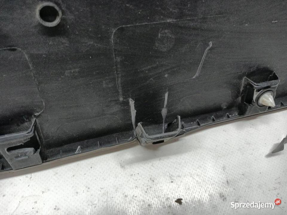 LISTWA DRZWI PRAWA VW CRAFTER 2 7C0853518