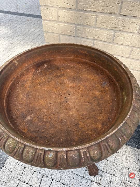 Stare żeliwne donice donica z żeliwa inną niż dolnośląskie