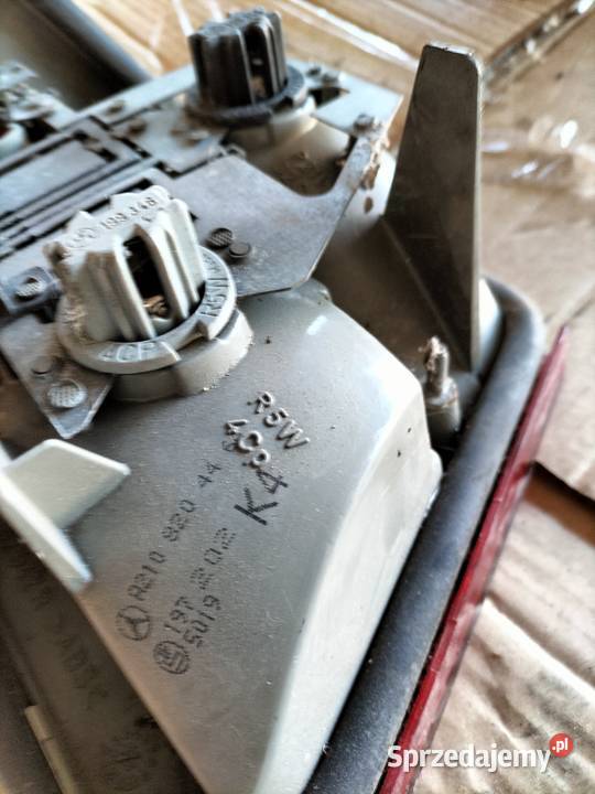 LAMPA PRAWY TYŁ MERCEDES W210 A2108201064 osobowe Kamień-Kolonia