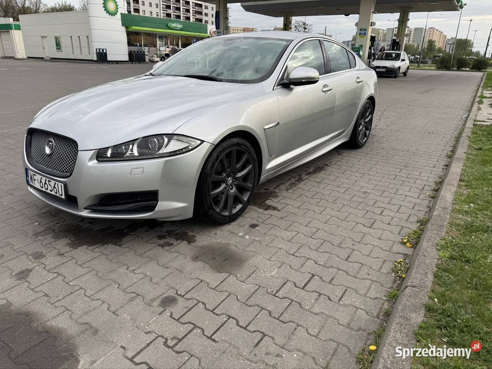 Jaguar XF komfortowa i prestiżowa limuzyna poduszka powietrzna Warszawa