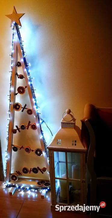 Świąteczna choinka drewniana choinka trókąt inny kolor Radków