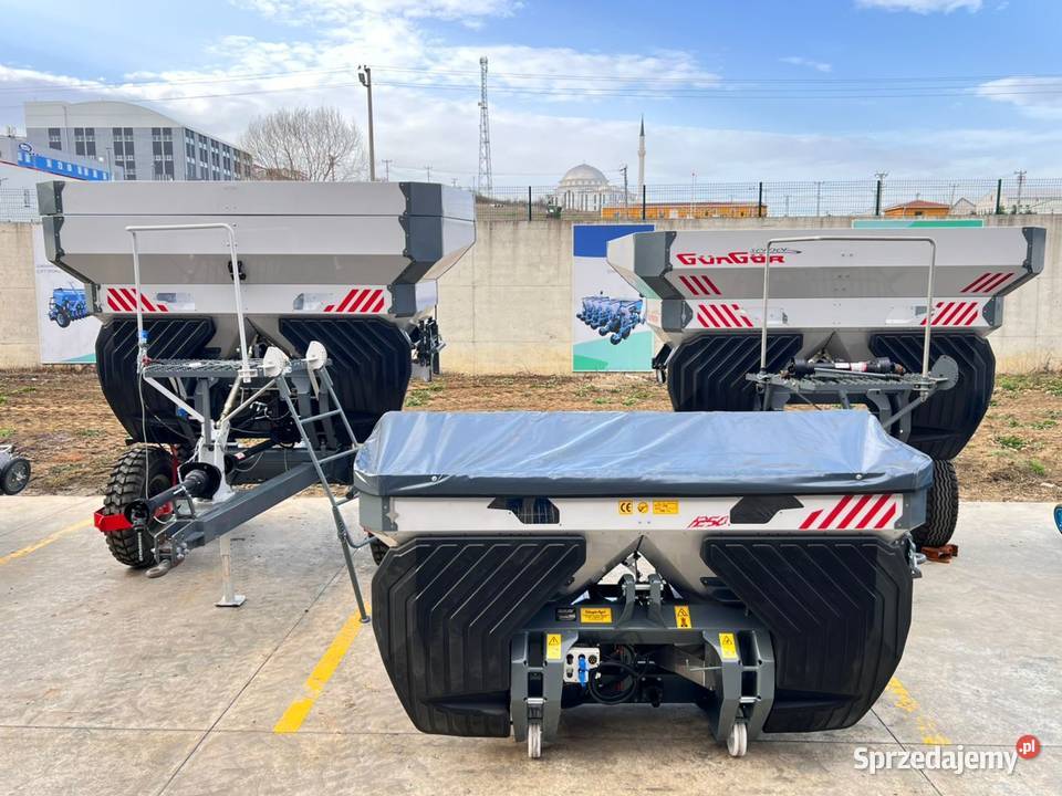 NOWOŚĆ 2025 Rozsiewacz Dwutarczowy PRO 1250 do nieuszkodzony Zaczernie