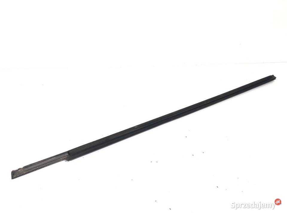 LISTWA ZGARNIAJĄCA PRZÓD PRAWY MERCEDES X204 podkarpackie sprzedam