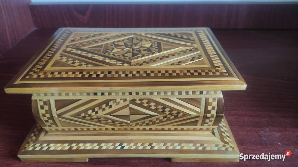 Szkatułka z prasowanej słomy Antyk rękodzieło