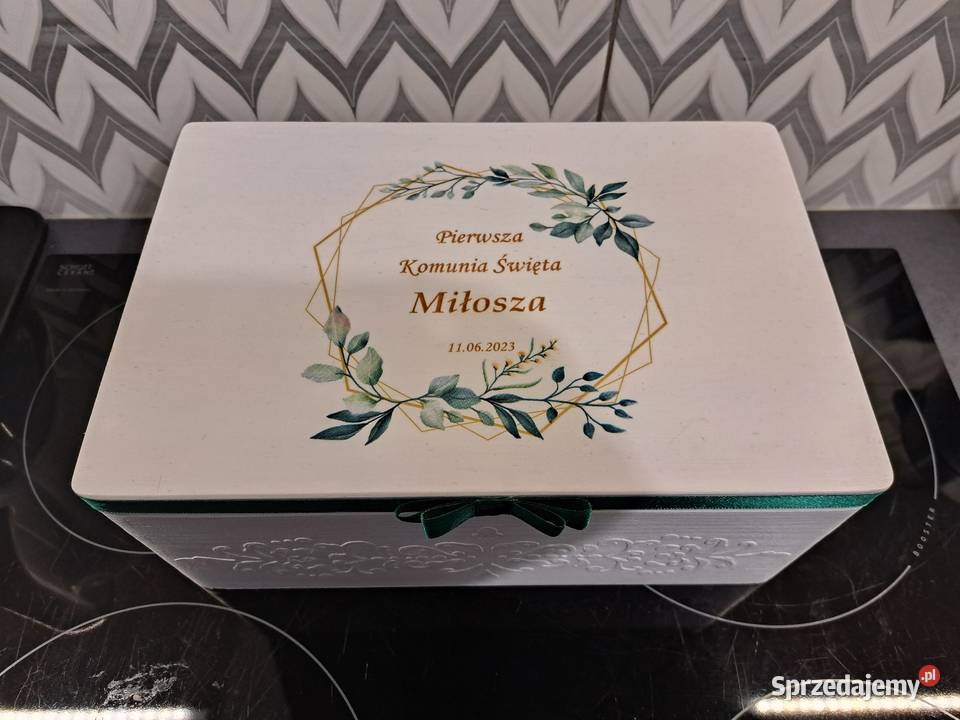 Kuferek komunijny personalizowany wianek