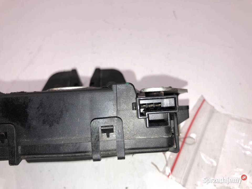 ZAMEK KLAPY TYŁ OPEL ASTRA H Kombi 0414 podkarpackie sprzedam