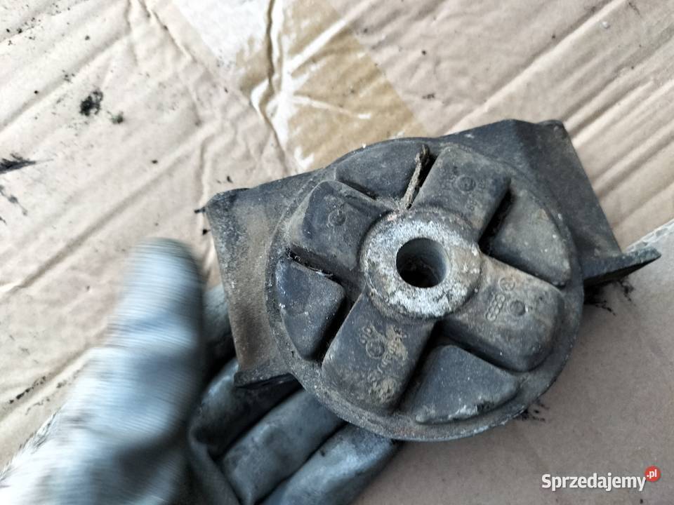 PODUSZKA SKRZYNI BIEGÓW Audi 80 B4 19TDI osobowe Kamień-Kolonia