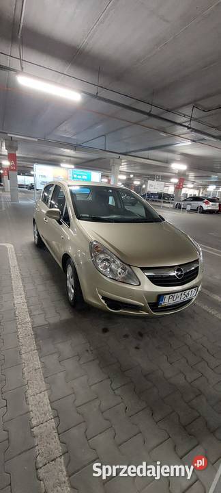 Opel corsa D 14 90 koniec 2009 prywatny salon