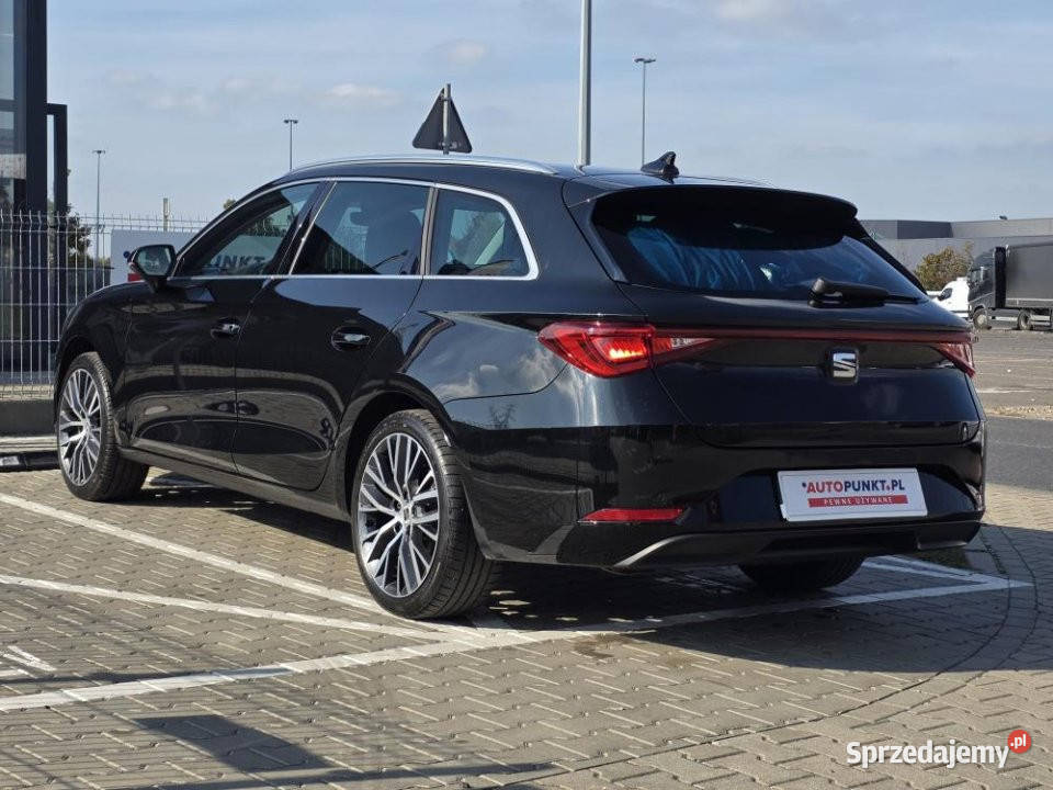SEAT Leon 2022r FV23 grzane fotele kierownica Poznań