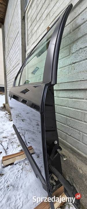 Drzwi tył czarnecosmoschwarz Bmw e36 328i 97 Drzwi Książenice sprzedam