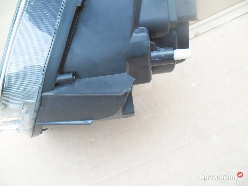 DACIA DUSTER 1 I LIFT 20132017 REFLEKTOR LEWY osobowe Jasienica