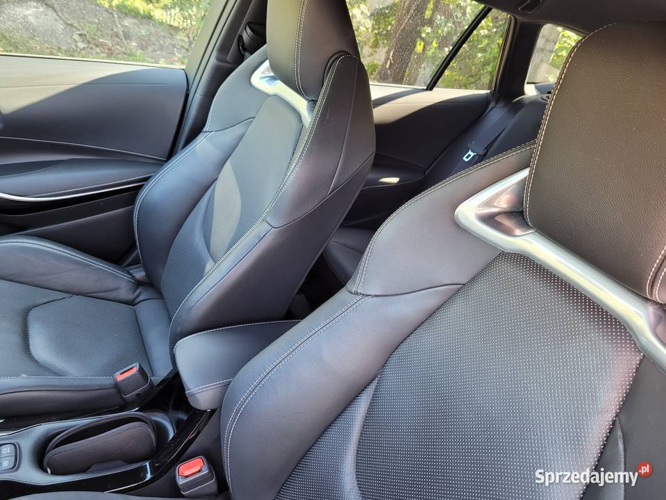 Toyota Corolla 20 184 TS Kombi Executive VIP HAK Modlnica