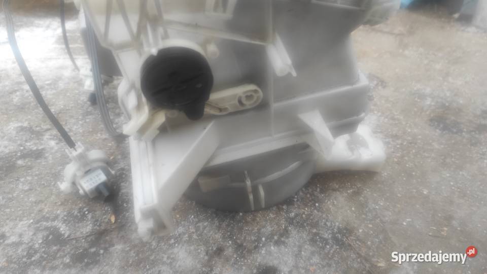 Toyota Yaris II 10 13 dmuchawa nawiew wentylator Nagrzewnice Otwock