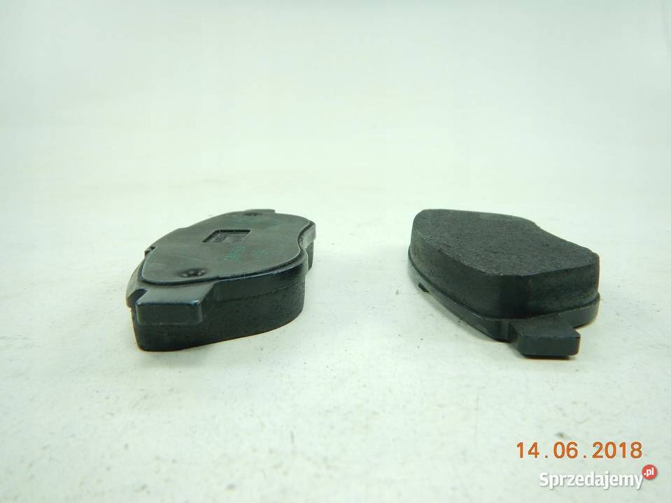 KLOCKI HAMULCOWE PRZÓD FIAT 500 ABARTH PUNTO osobowe