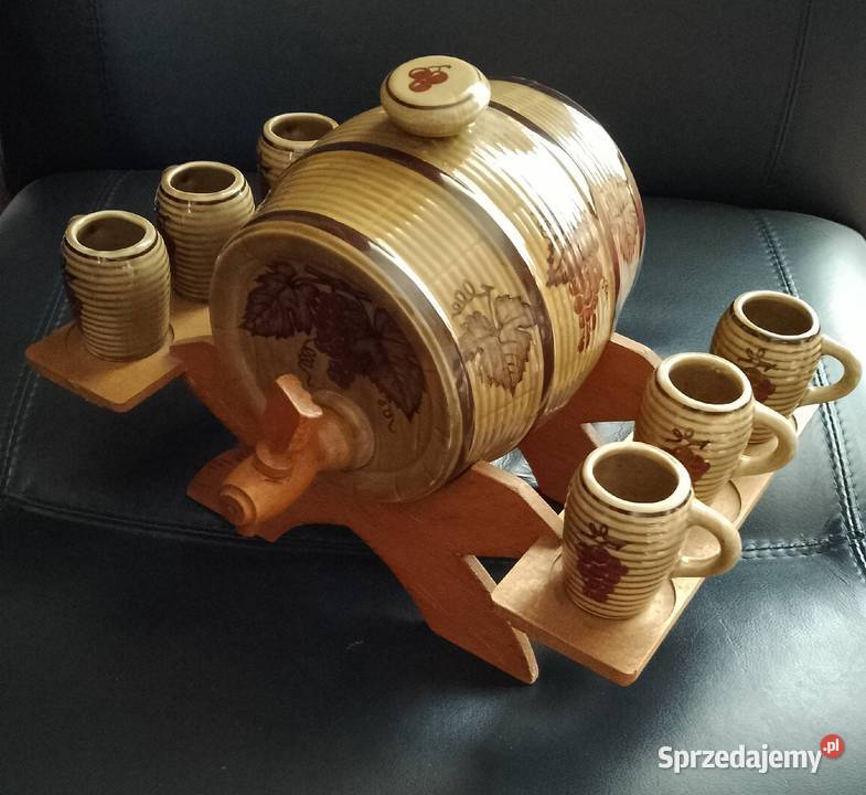 Beczka Vintage na stojaku z kufelkami kujawsko-pomorskie Nakło nad Notecią