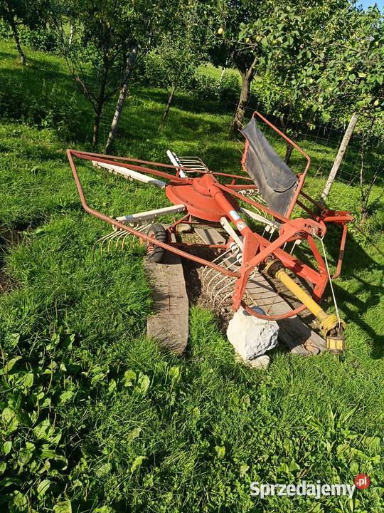Zgrabiarka karuzelowa Fahr Zgrabiarki i przetrząsacze małopolskie
