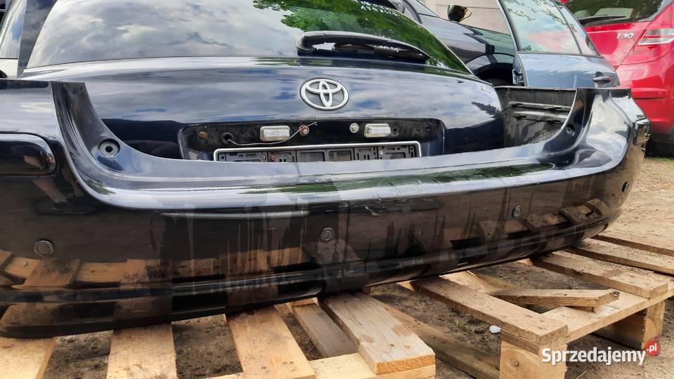 klapa bagażnika zderzak z PDC Toyota Avensis t25