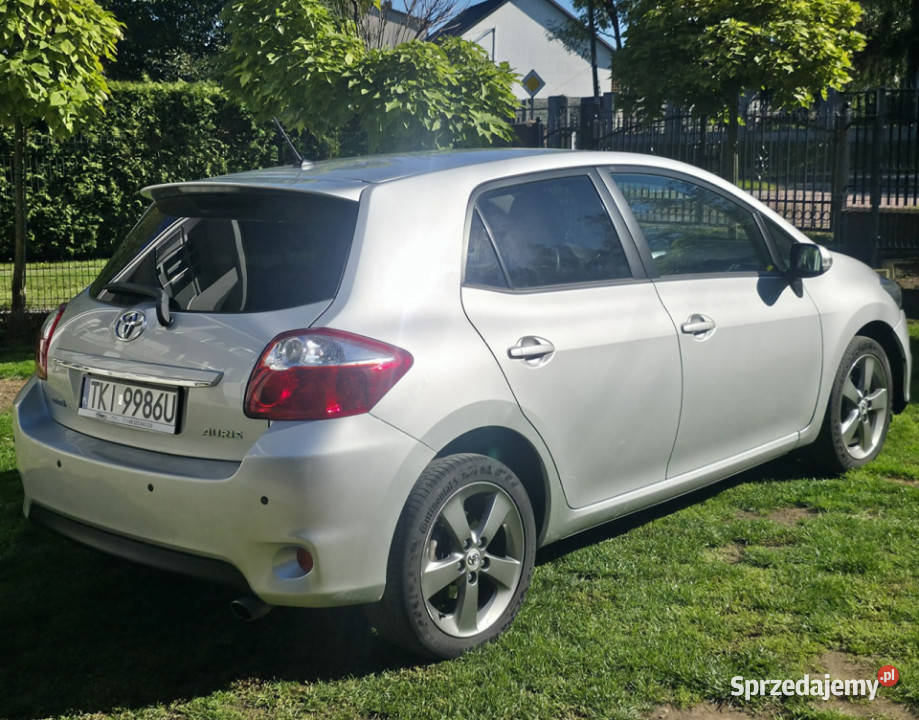 Toyota Auris 16 Benzyna Serwisowany Gwarancja Auris świętokrzyskie Piekoszów sprzedam