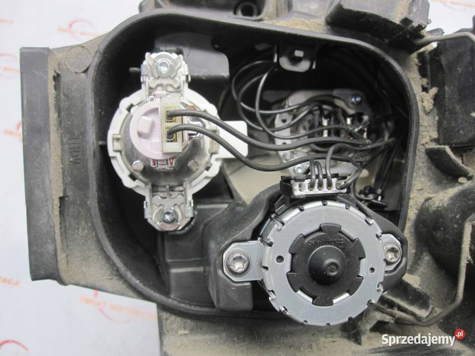 BMW E90 LIFT 10r lampa prawa przód ANGLIK świętokrzyskie Kielce sprzedam