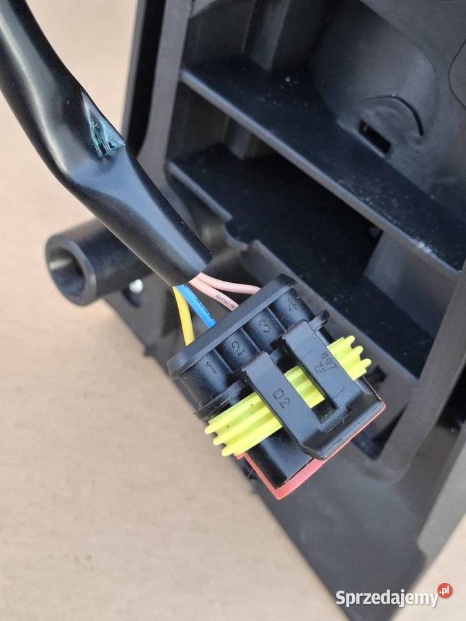 IVECO DAILY 2014 LUSTERKO ZEWNĘTRZNE LEWE LUSTRO Bieleń