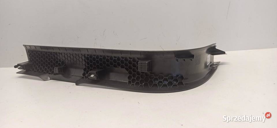 VOLVO XC40 OSŁONA PROGU PRAWA 31469225