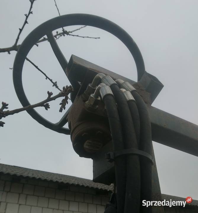 Platforma samojezdna sadownicza perkins landini Urzędów