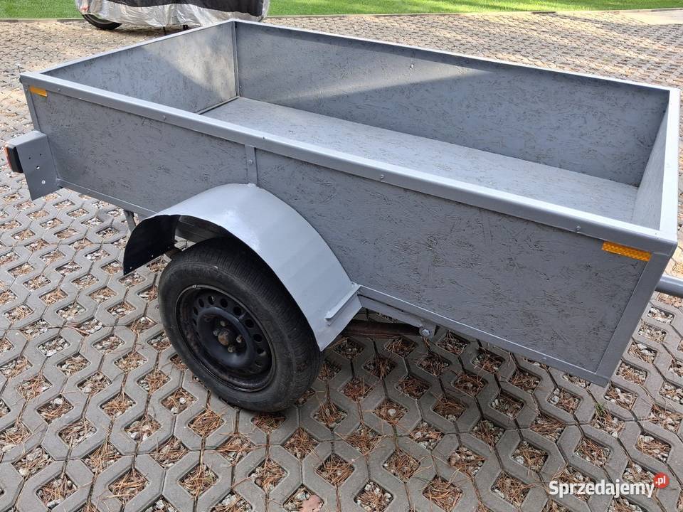 Przyczepka samochodowa Pszczew